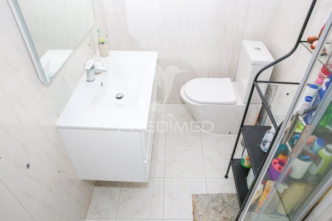 Apartamento T3 para Venda em Camarate, Unhos e Apelação Foto 15