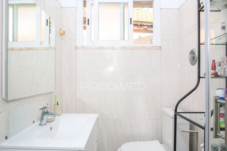 Apartamento T3 para Venda em Camarate, Unhos e Apelação Foto 16