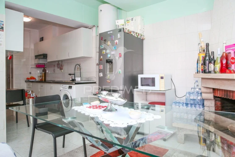 Apartamento T3 para Venda em Camarate, Unhos e Apelação Foto 5