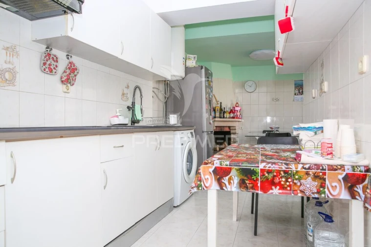 Apartamento T3 para Venda em Camarate, Unhos e Apelação Foto 1