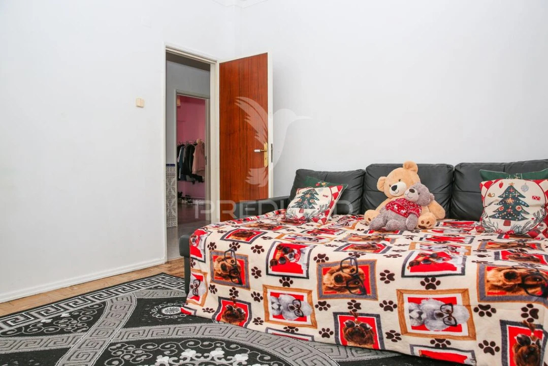 Apartamento T3 para Venda em Camarate, Unhos e Apelação Foto 13