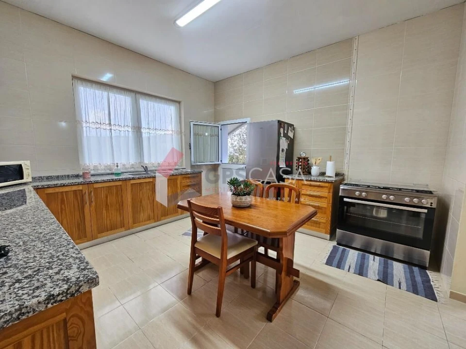 Moradia T4 para Venda em Fonte do Bastardo Foto 14