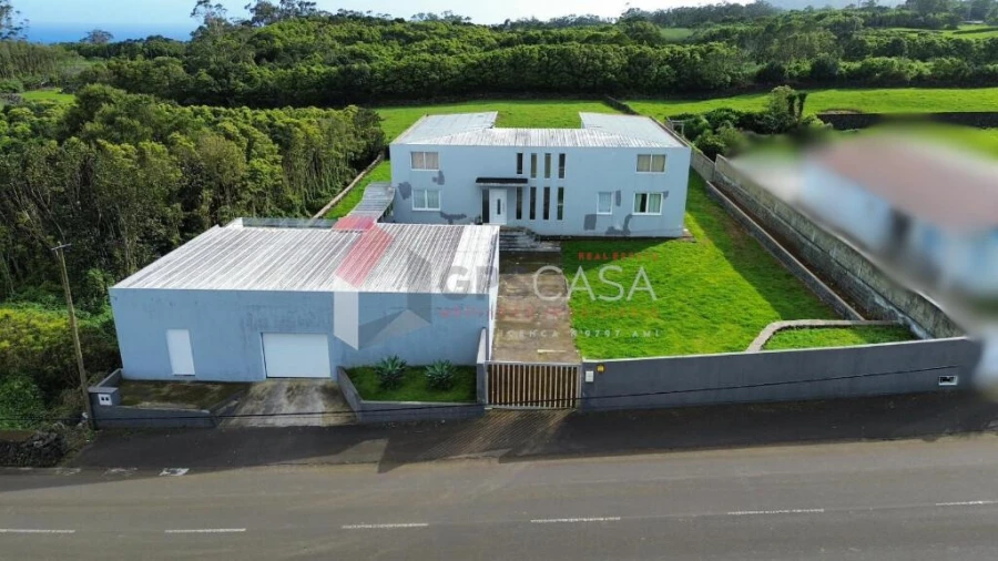 Moradia T4 para Venda em Fonte do Bastardo Foto 2