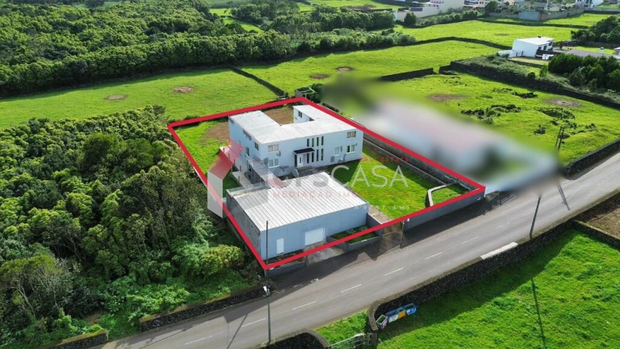 Moradia T4 para Venda em Fonte do Bastardo Foto 1