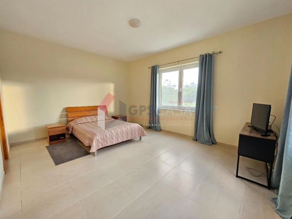 Moradia T4 para Venda em Fonte do Bastardo Foto 18