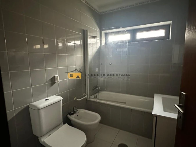 Apartamento T2 para Venda em Valongo Foto 14