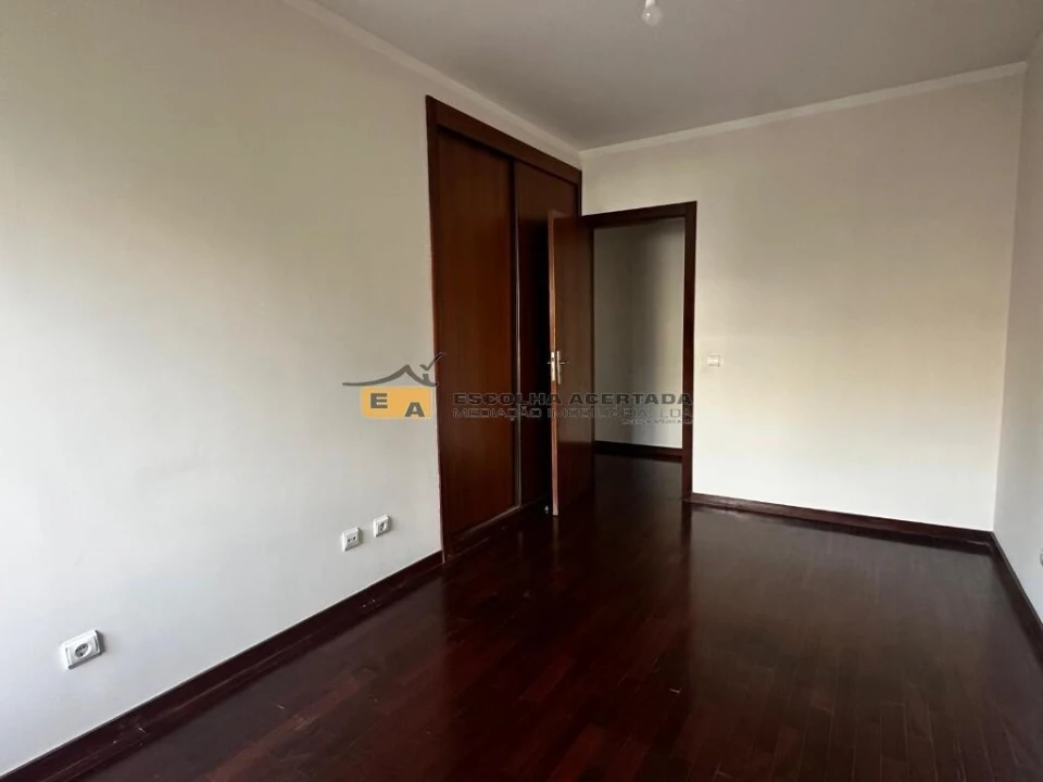 Apartamento T2 para Venda em Valongo Foto 9