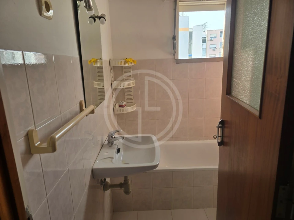 Apartamento T3 para Venda em Faro (Sé e São Pedro) Foto 12