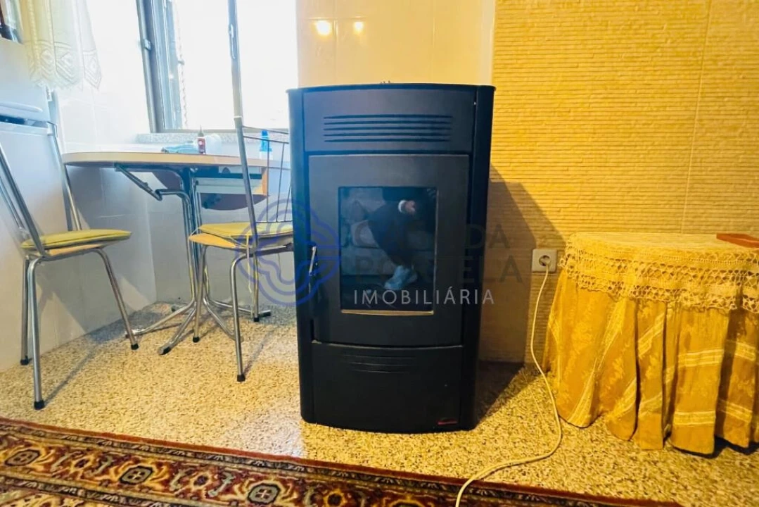 Moradia T2 para Venda em Pomares Foto 6