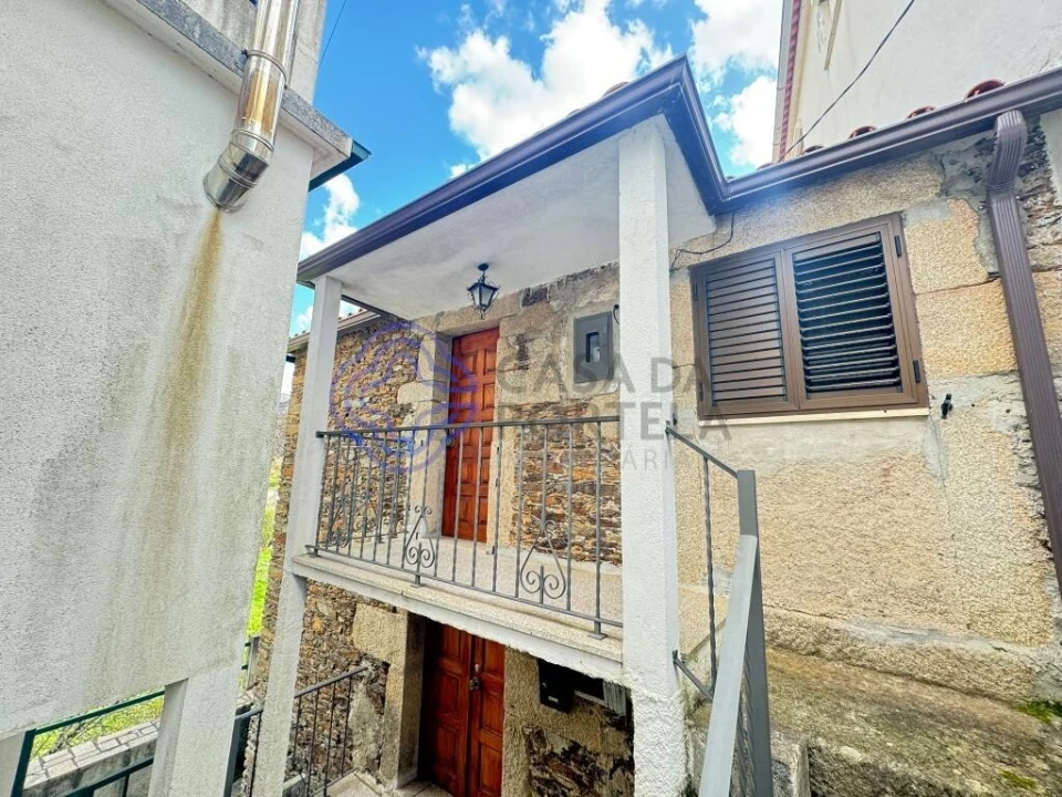 Moradia T2 para Venda em Pomares Foto 24