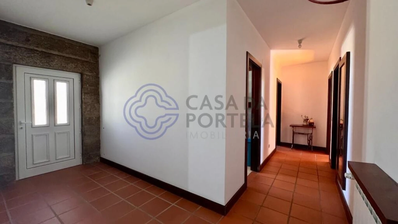 Moradia T3 para Venda em Macieira de Cambra Foto 8