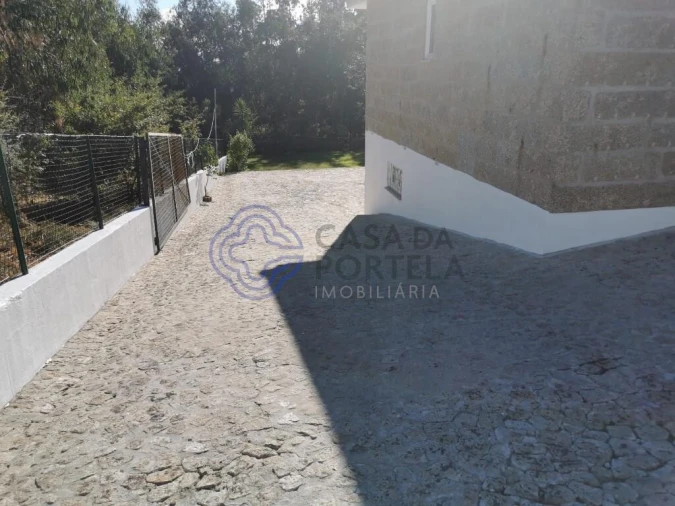 Moradia T3 para Venda em Macieira de Cambra Foto 16