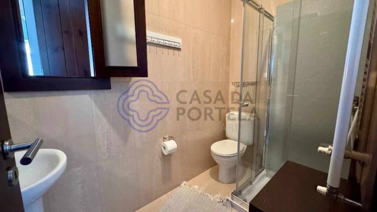 Moradia T3 para Venda em Macieira de Cambra Foto 7