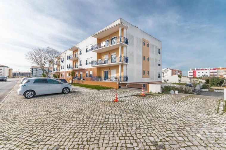 Apartamento T3 para Venda em Marinha Grande Foto 26