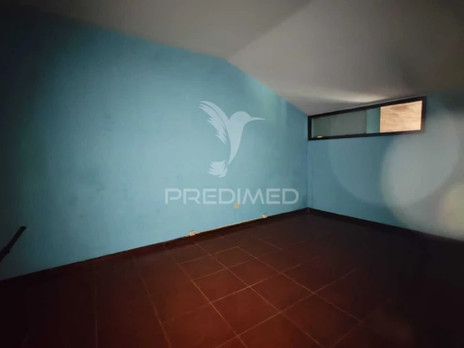 Moradia T2 para Venda em Oliveira do Douro Foto 11