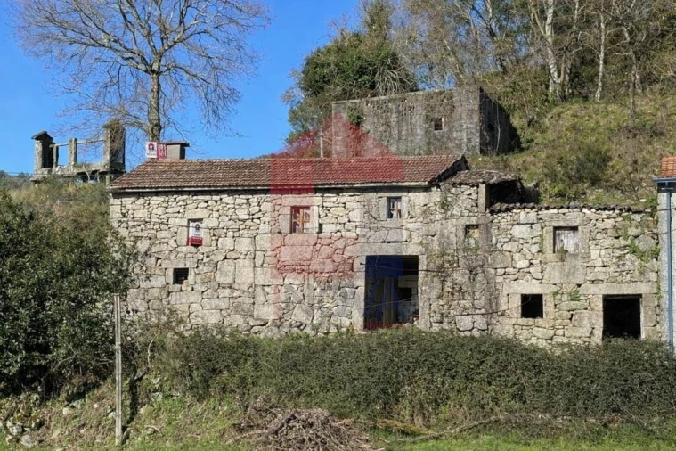 Moradia para Venda em Aboim da Nóbrega e Gondomar Foto 1