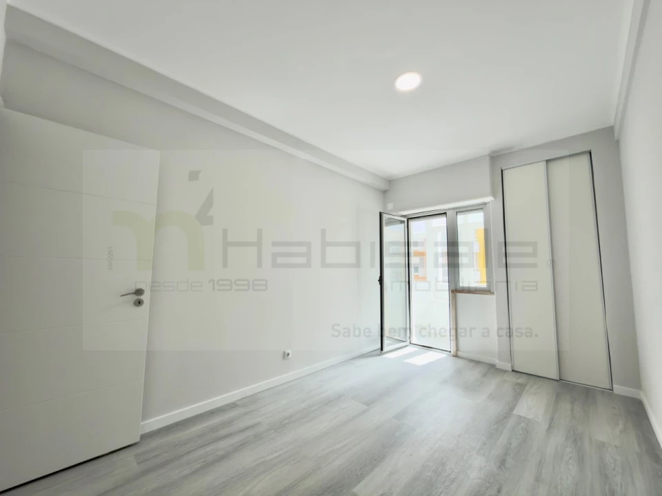 Apartamento T2 para Venda em Oeiras e São Julião da Barra, Paço de Arcos e Caxias Foto 13