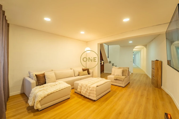 Moradia T2 para Venda em Rosto do Cão (Livramento) Foto 2