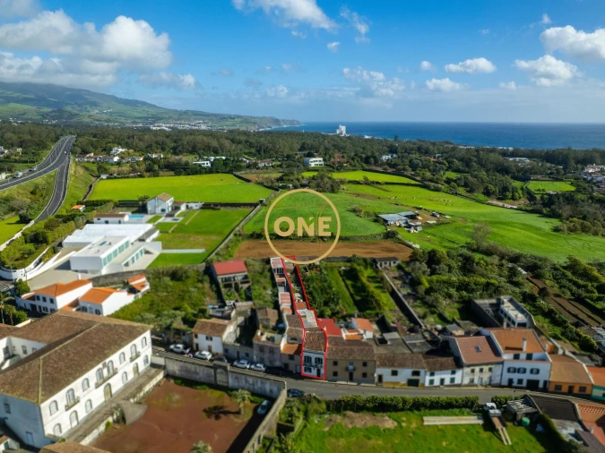 Moradia T2 para Venda em Rosto do Cão (Livramento)