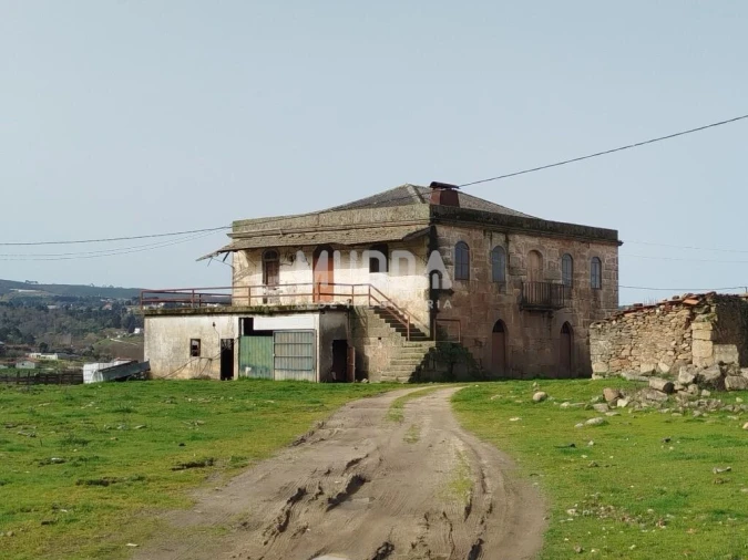 Quinta T5 para Venda em Calvão e Soutelinho da Raia Foto 3