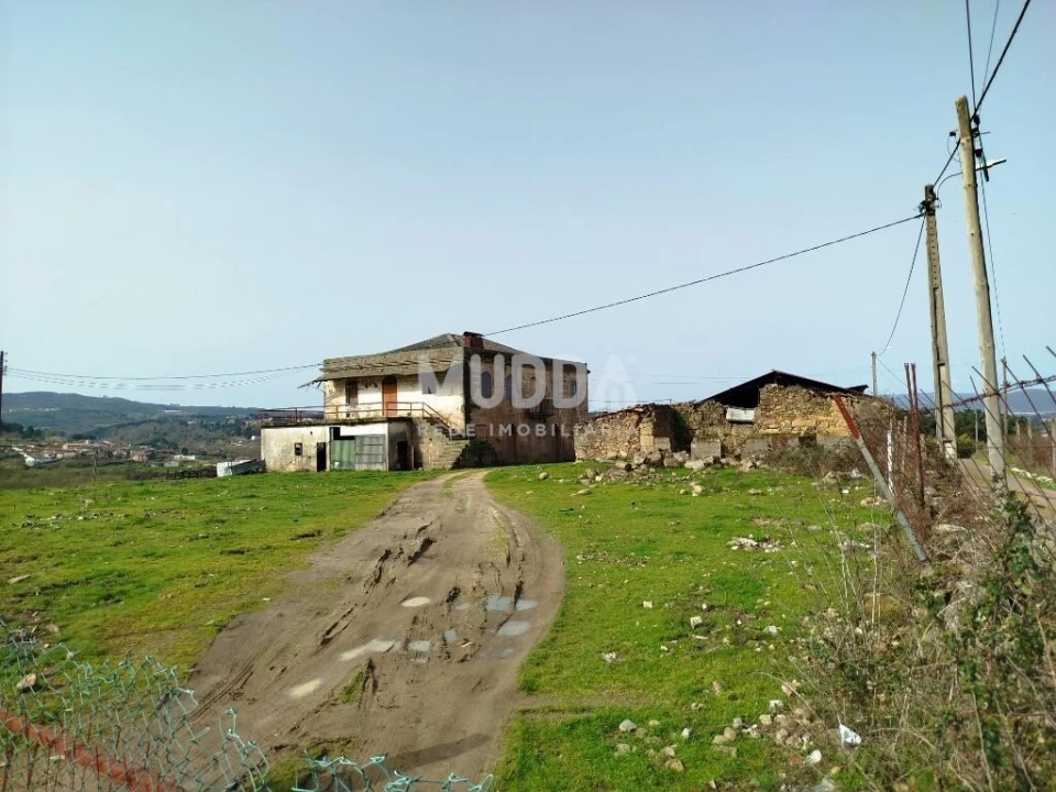 Quinta T5 para Venda em Calvão e Soutelinho da Raia Foto 4