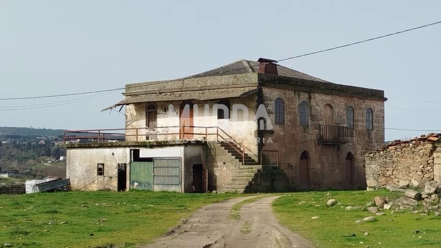 Quinta T5 para Venda em Calvão e Soutelinho da Raia