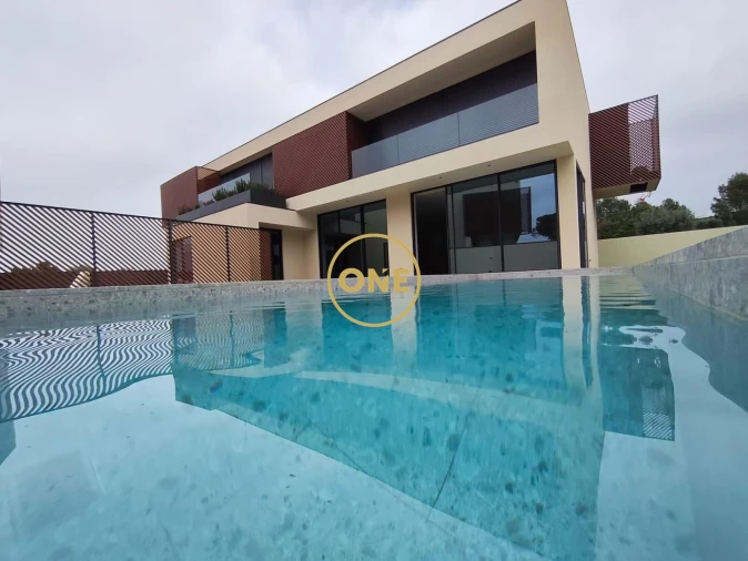 Moradia T5 para Venda em Cascais e Estoril Foto 3