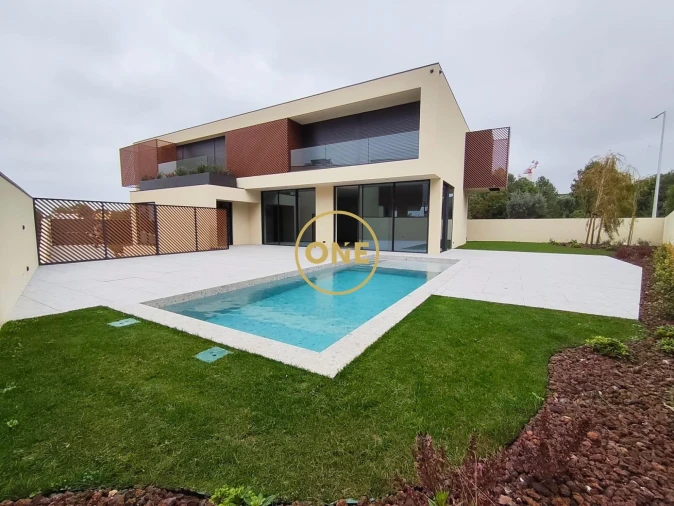 Moradia T5 para Venda em Cascais e Estoril Foto 36