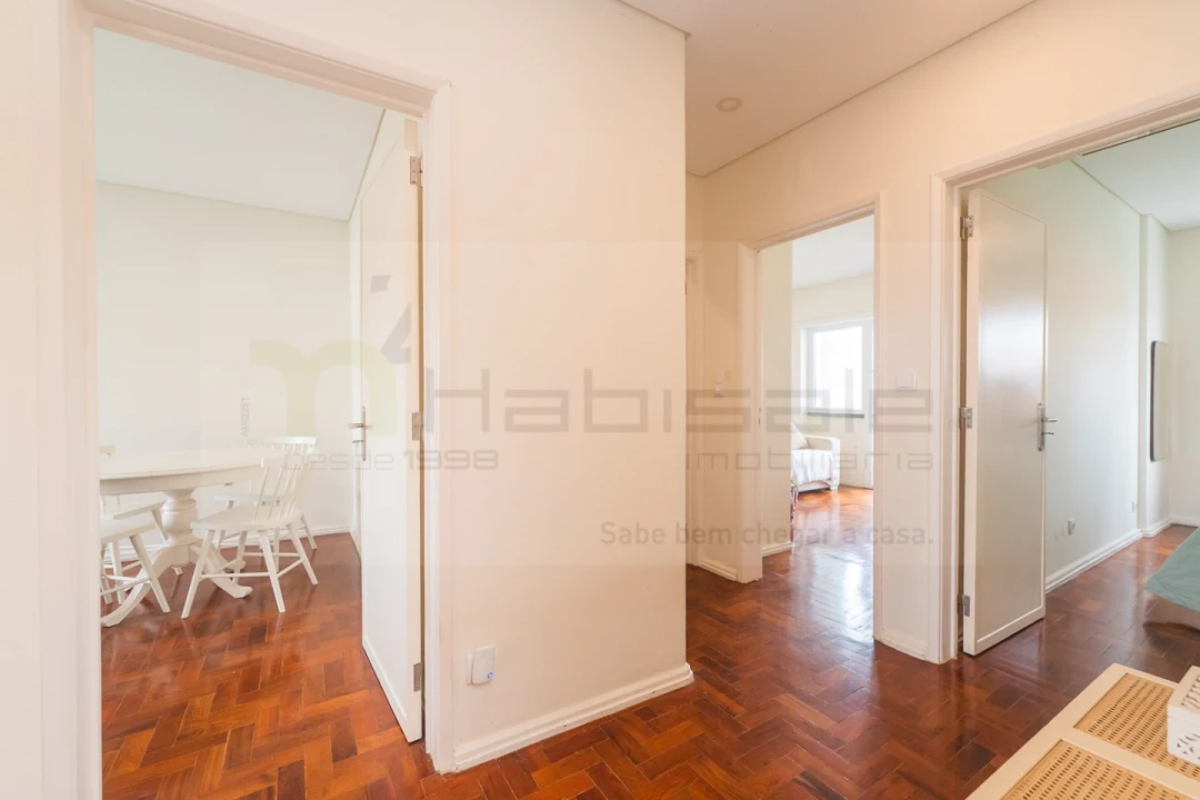 Apartamento T2 para Venda em Carcavelos e Parede Foto 8