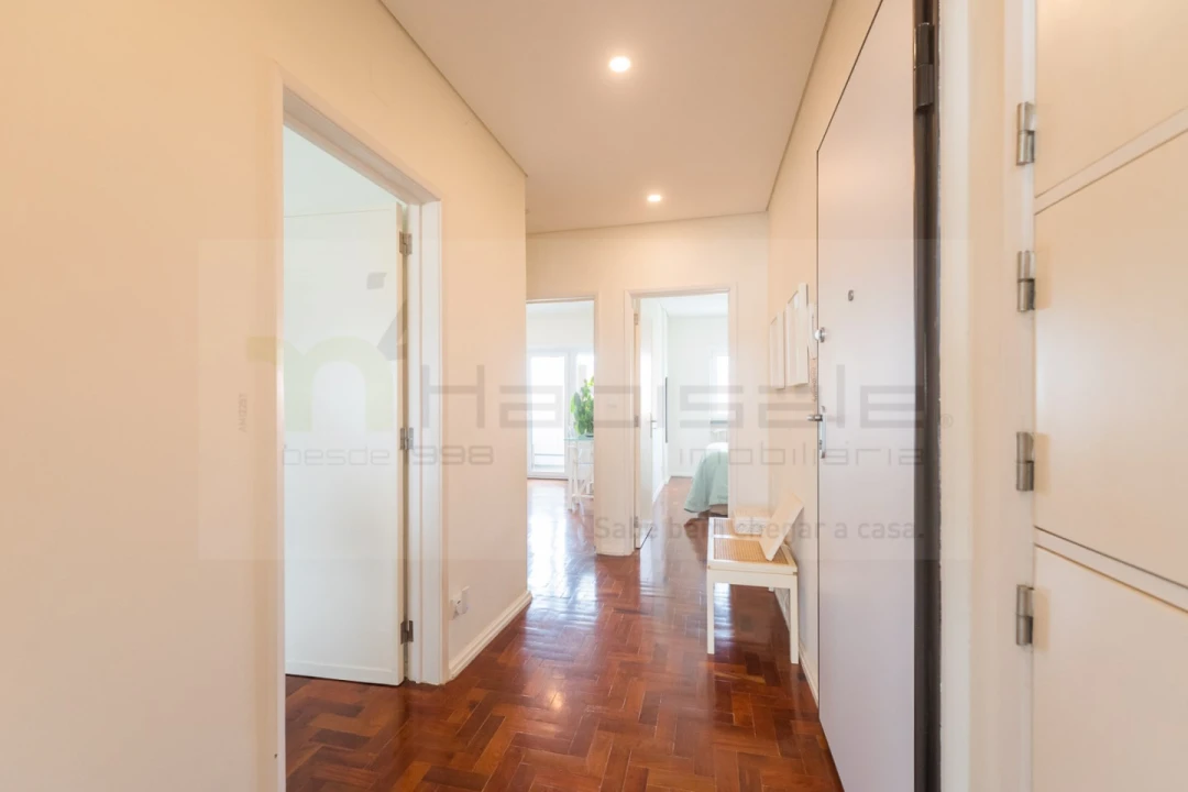 Apartamento T2 para Venda em Carcavelos e Parede Foto 6