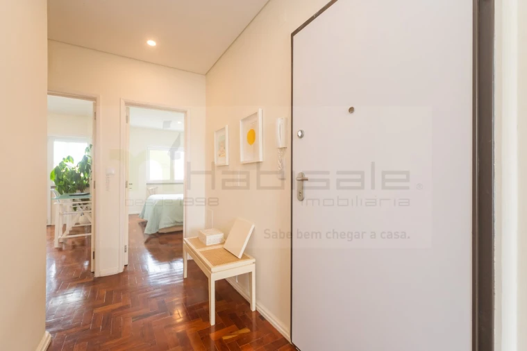 Apartamento T2 para Venda em Carcavelos e Parede Foto 12