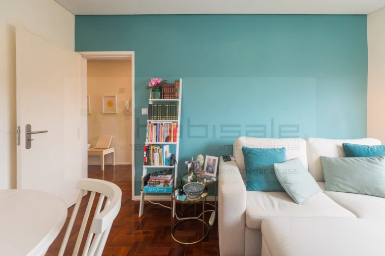 Apartamento T2 para Venda em Carcavelos e Parede Foto 11