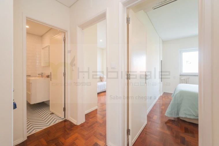 Apartamento T2 para Venda em Carcavelos e Parede Foto 13