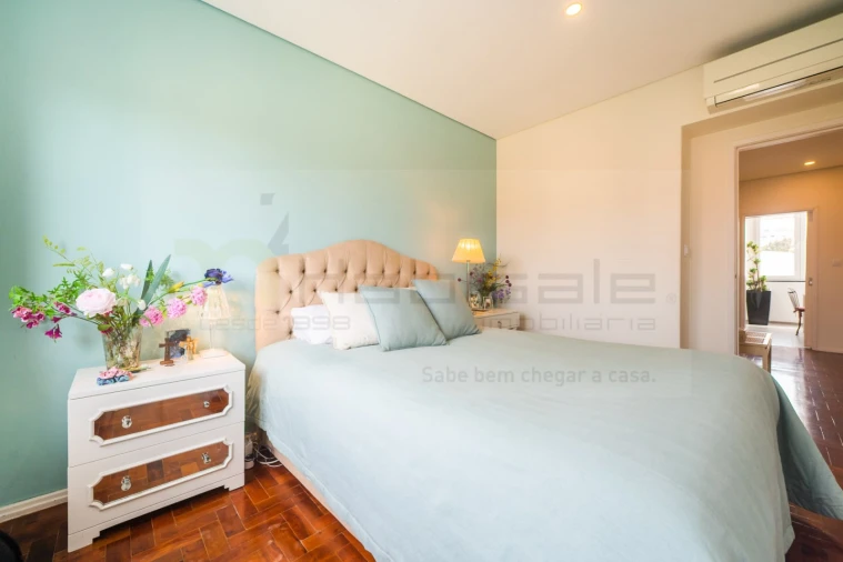 Apartamento T2 para Venda em Carcavelos e Parede Foto 25