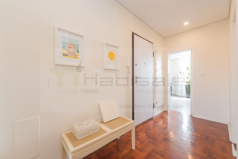 Apartamento T2 para Venda em Carcavelos e Parede Foto 27