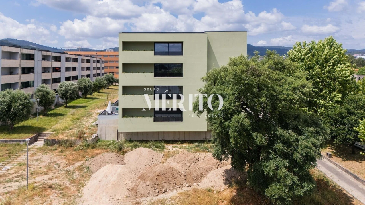 Apartamento T2 para Venda em Caldelas Foto 47