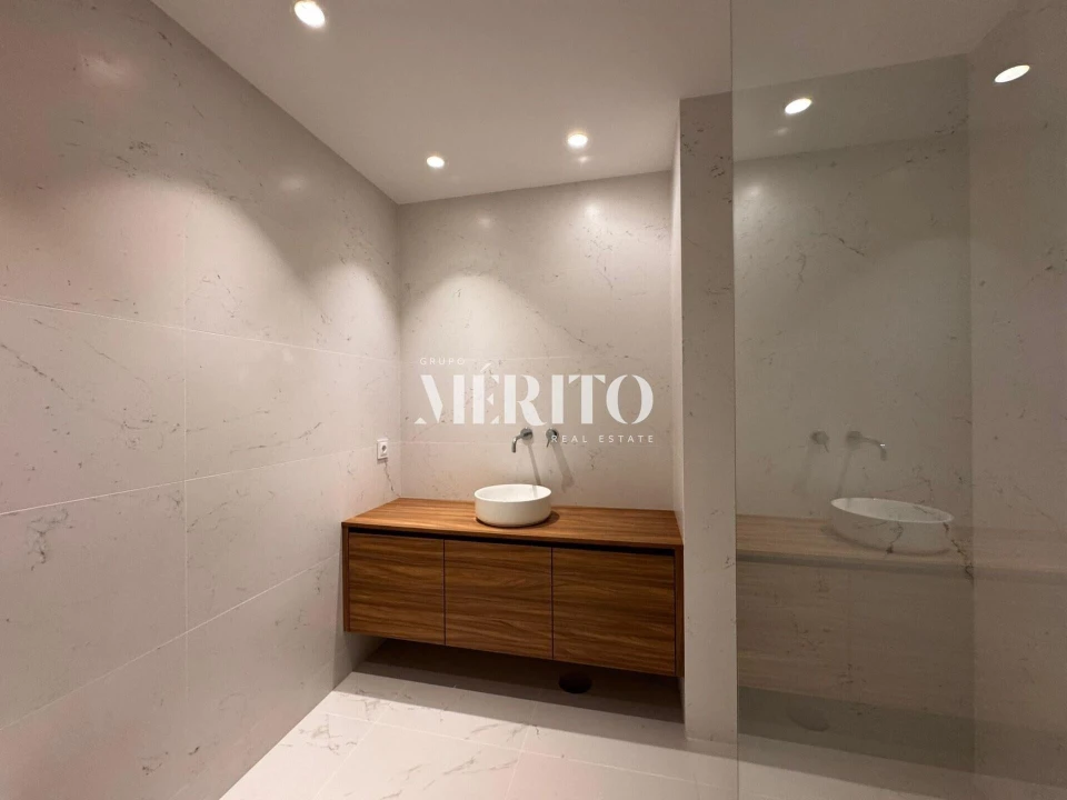 Apartamento T2 para Venda em Caldelas Foto 6