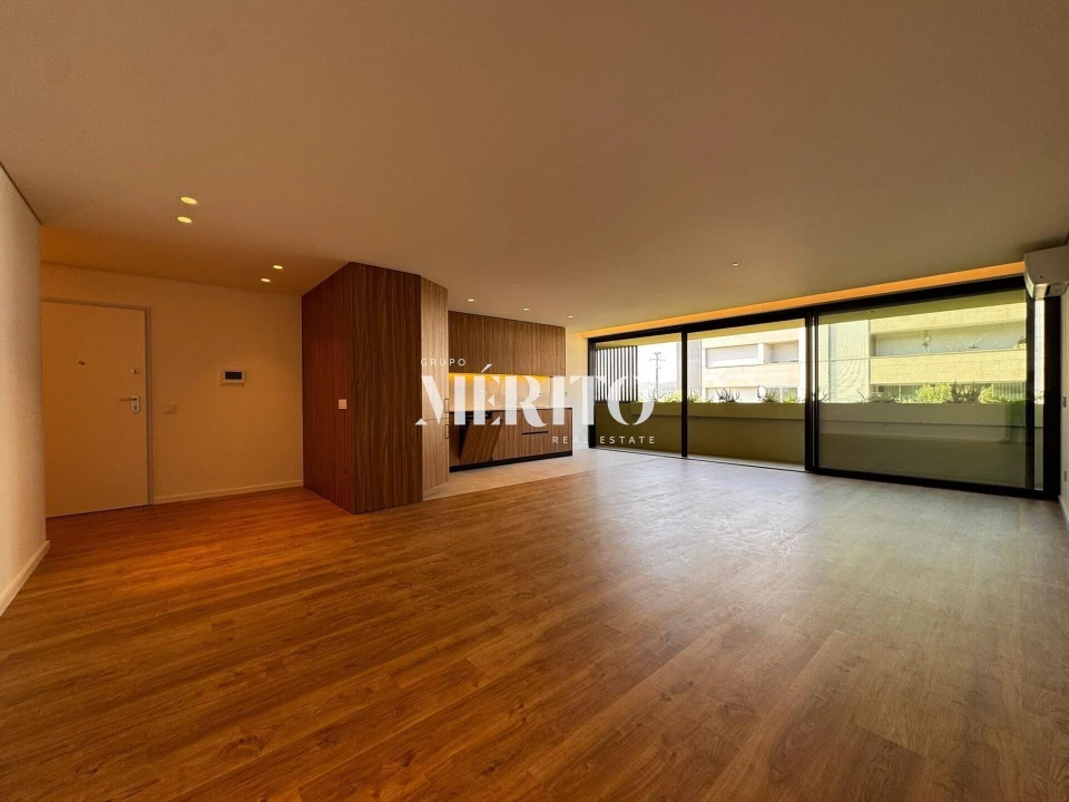 Apartamento T2 para Venda em Caldelas Foto 1