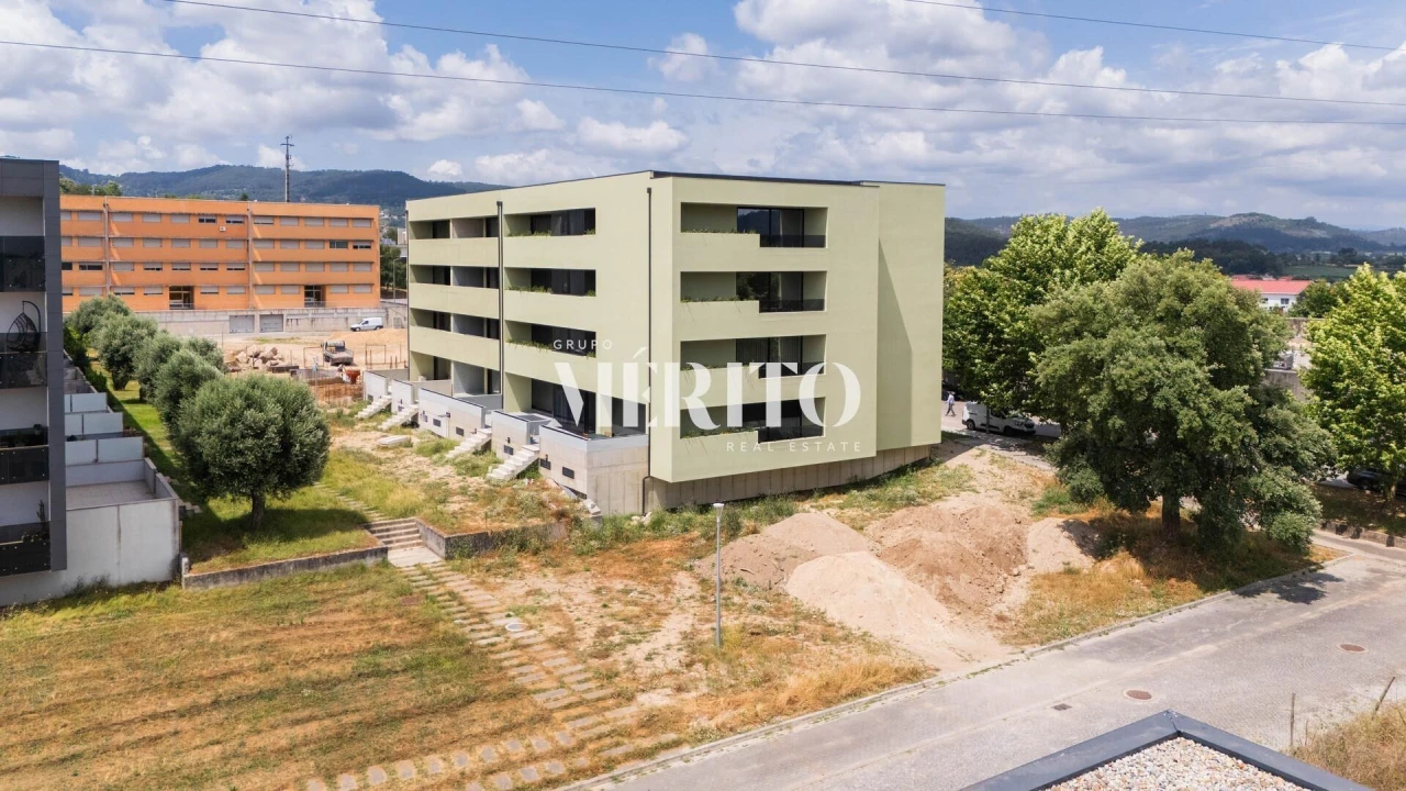 Apartamento T2 para Venda em Caldelas Foto 34