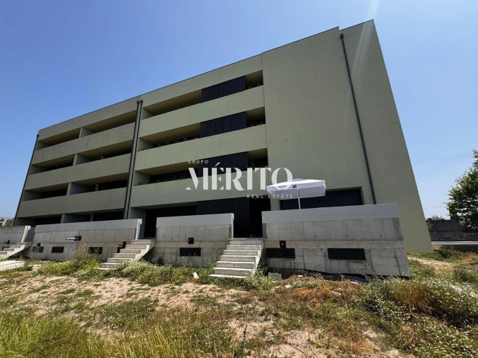 Apartamento T2 para Venda em Caldelas Foto 17