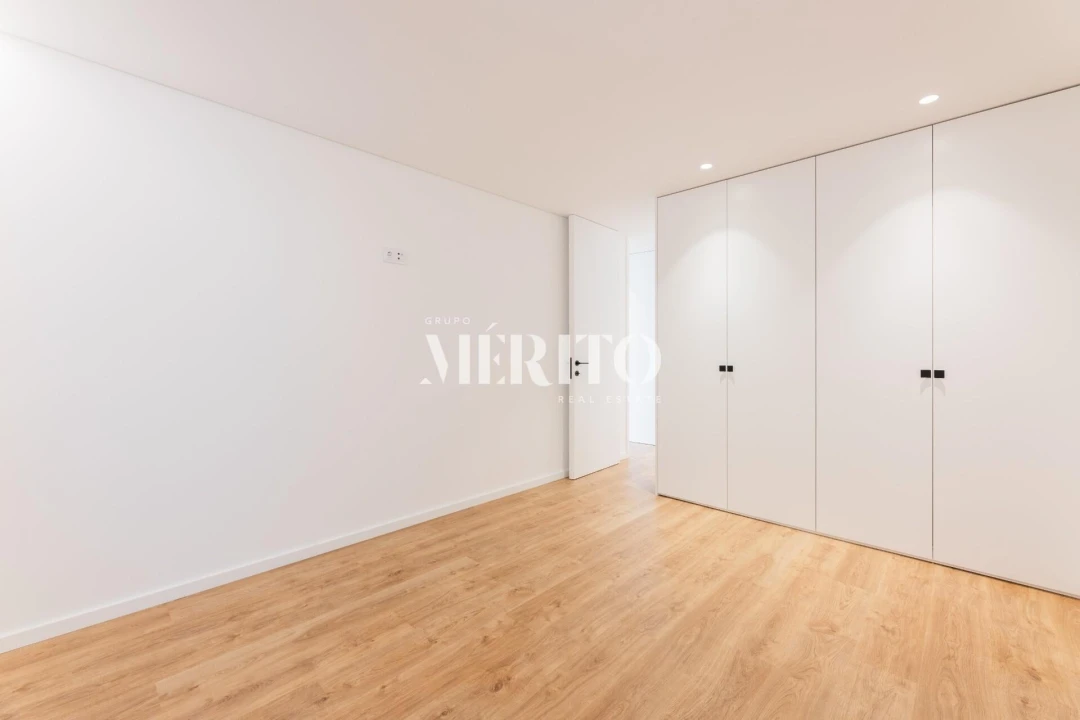 Apartamento T2 para Venda em Caldelas Foto 30