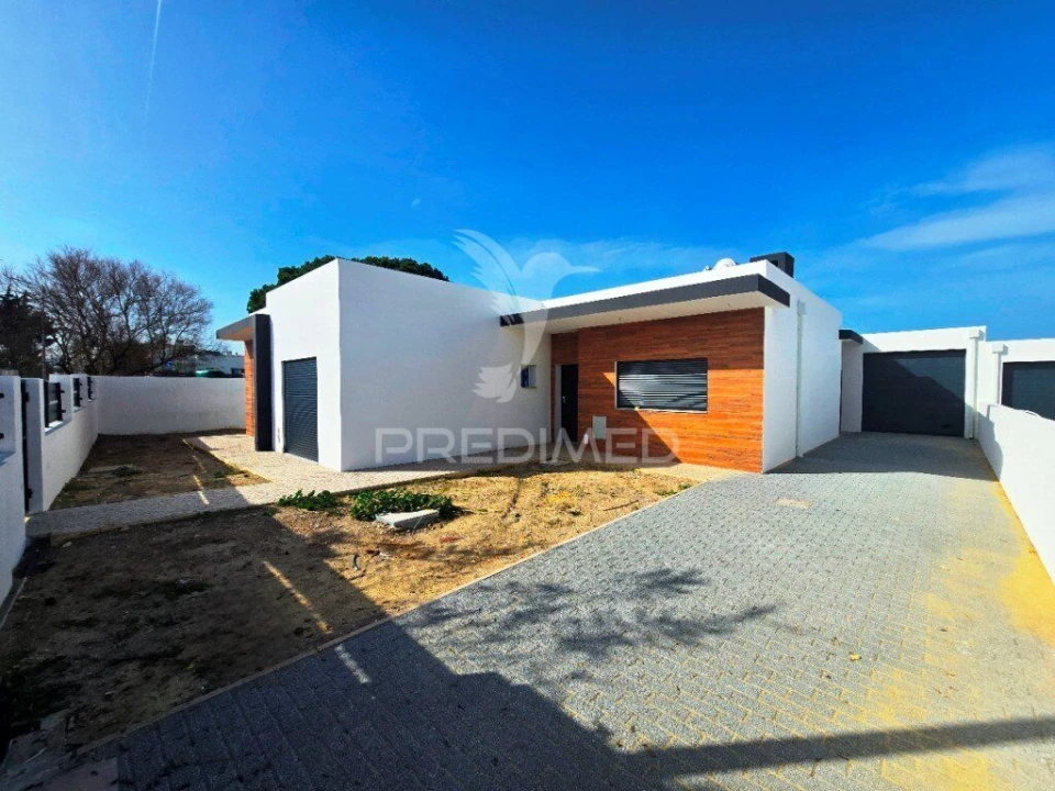 Moradia T3 para Venda em Azeitão (São Lourenço e São Simão) Foto 3