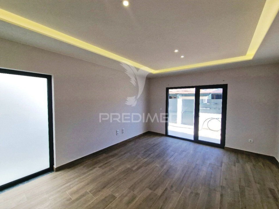 Moradia T3 para Venda em Quinta do Conde Foto 4