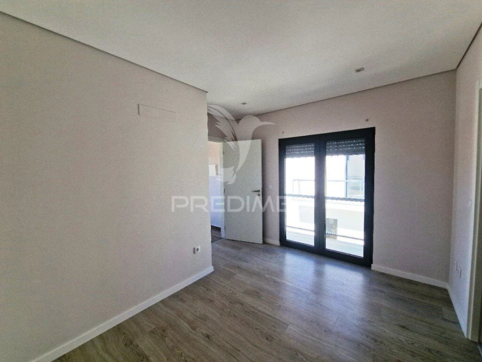 Moradia T3 para Venda em Quinta do Conde Foto 17