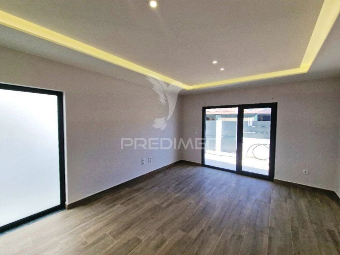 Moradia T3 para Venda em Quinta do Conde Foto 4