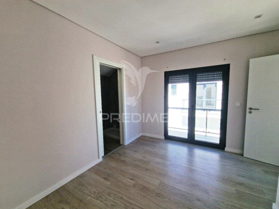 Moradia T3 para Venda em Quinta do Conde Foto 14