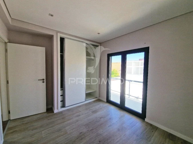 Moradia T3 para Venda em Quinta do Conde Foto 7