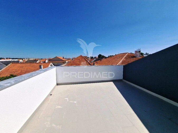 Moradia T3 para Venda em Quinta do Conde Foto 17