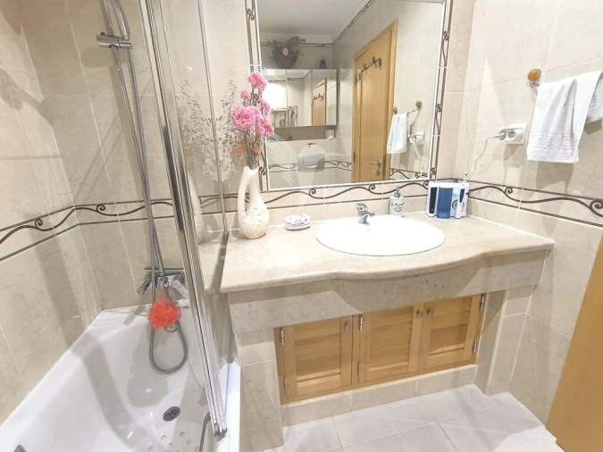 Apartamento T2 para Venda em Portimão Foto 12