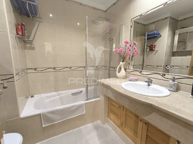 Apartamento T2 para Venda em Portimão Foto 11